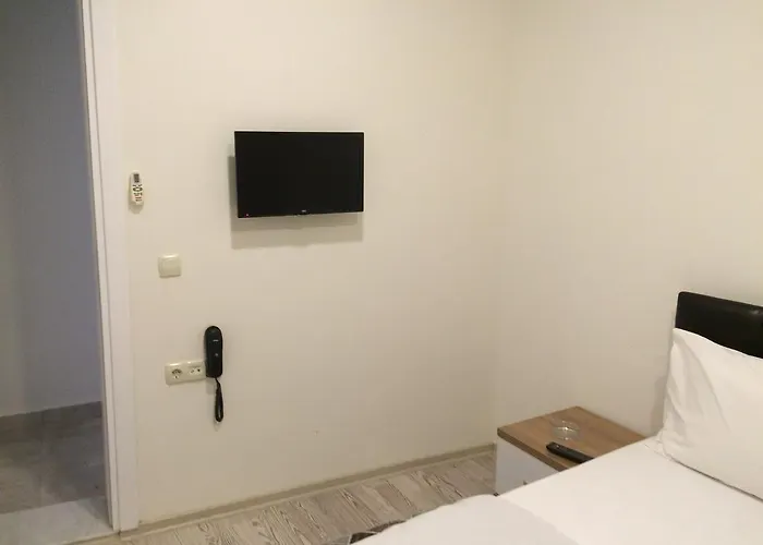 Eli̇t Pansi̇yon 3*