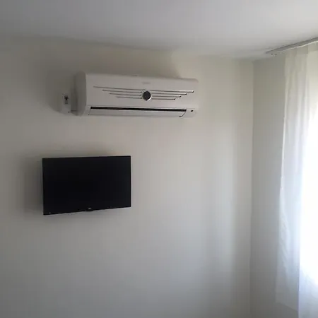 Eli̇t Pansi̇yon Panzió Aydın