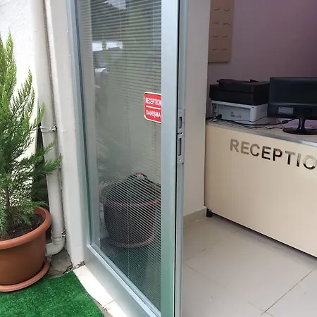 Eli̇t Pansi̇yon Panzió 3*