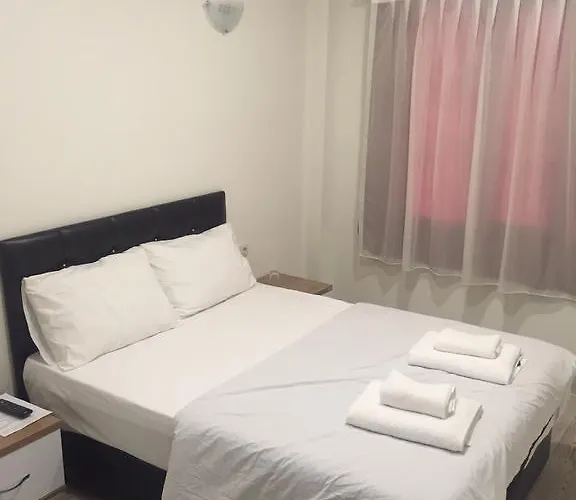 Eli̇t Pansi̇yon Bed & Breakfast